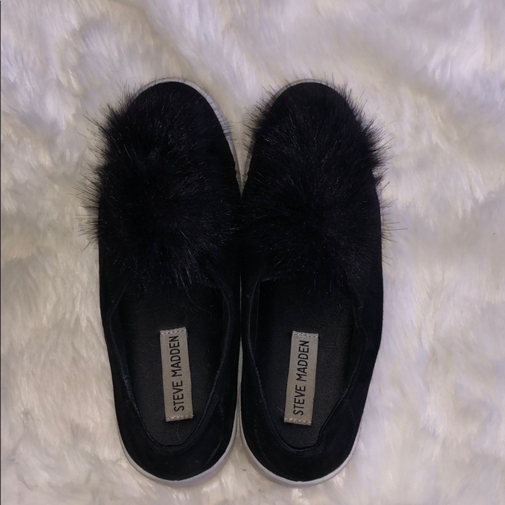 Steve Madden back pom pop platform sneakers